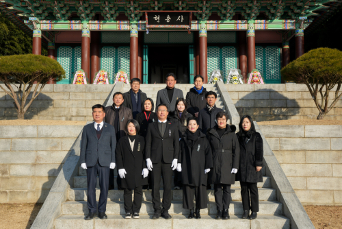 아산시의회, 현충사 참배로 을사년 새해 첫 일정 시작
